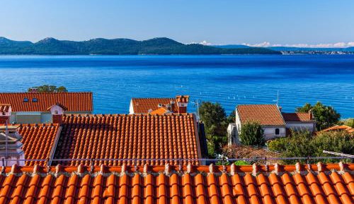 Comfort One-Bedroom Apartment with Sea View 