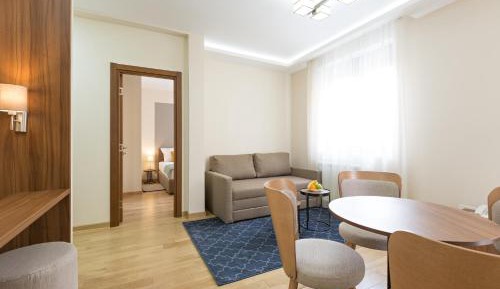 One-Bedroom Apartment - Twin Bed
