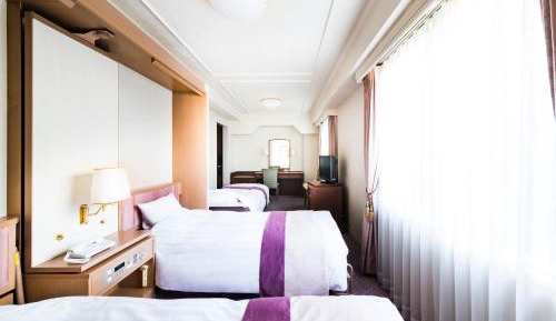 Deluxe Twin Room with Extra Bed - Non-Smoking