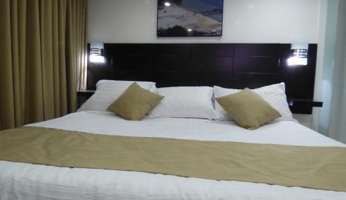 King Studio with Sofa Bed