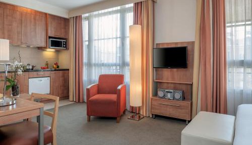 Studio (2 Adults)