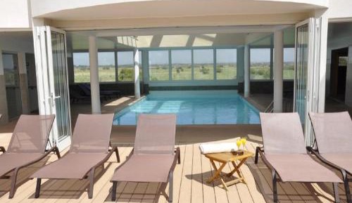 Studio with swimming pool access