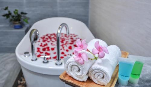 King Suite with Whirlpool