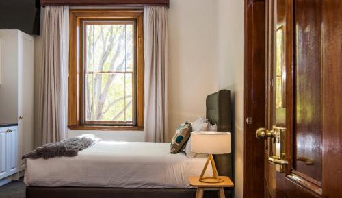 Queen Room - Suite 4