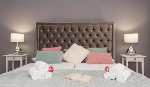 Deluxe Double Room with Extra Bed