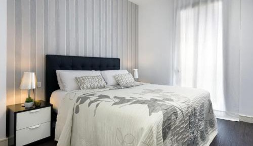 One-Bedroom Apartment with Balcony