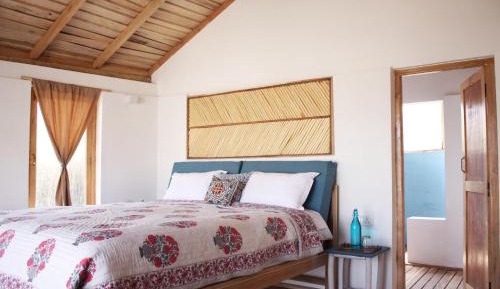 Bungalow - Water Front 