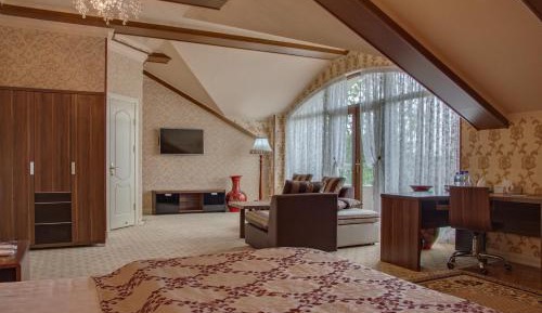 Junior Suite with Balcony