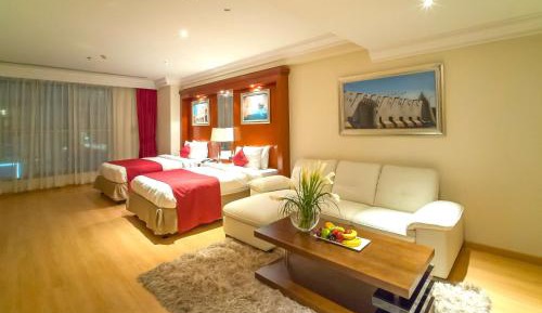 Junior Twin Suite