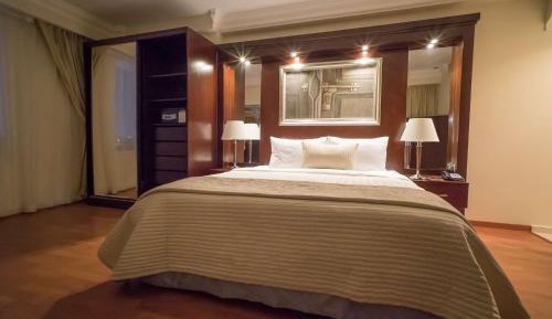 Diplomatic Suite