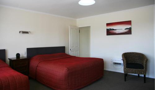 King Studio with Sofa Bed