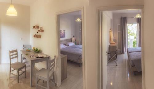 Apartment (4 Adults)