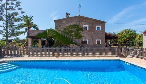 Five-Bedroom Holiday Home