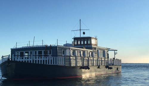Boat (8 People)