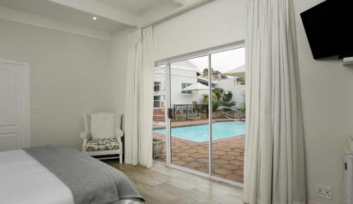 Double or Twin Room with Pool View