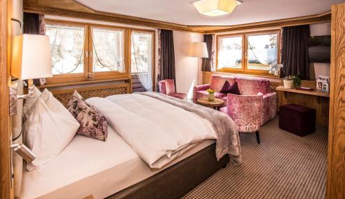 Standard Double Room with Balcony - Annex
