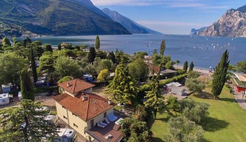 Deluxe Double or Twin Room with Lake View