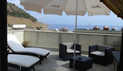 Studio with Terrace