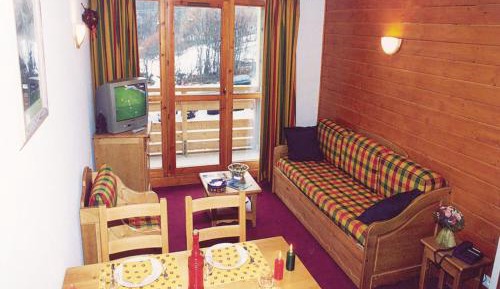 Studio (2 Adults)