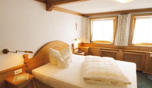 Classic Single Room