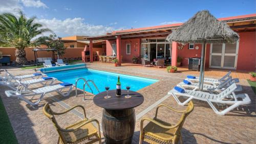 Five-Bedroom Villa (10 Adults)