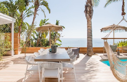 Clifton House | Chic Boutique-Hotel Feel at a Seafront Pad, Clifton