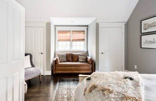 Parole House | Beautiful and Tranquil Carriage House