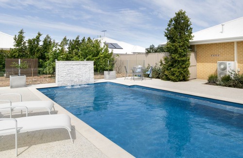 Brabham Cabin | Avonlee Cottage Ideal Swan Valley Escape Very Quiet & Clean