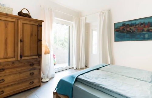 Hernals Apartment | Vienna West Hills Apartment & Pool, Secret Escape