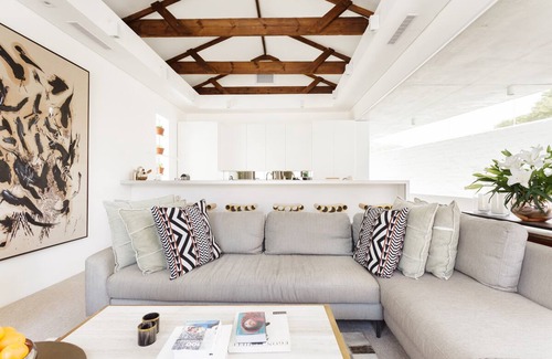 Cape Town City Centre House | Renovated 1930s Townhouse with Rooftop Deck