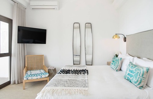 Clifton House | Chic Boutique-Hotel Feel at a Seafront Pad, Clifton