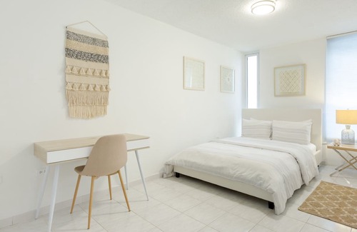 Condado Apartment | Chic Condado Apartment with Private Parking