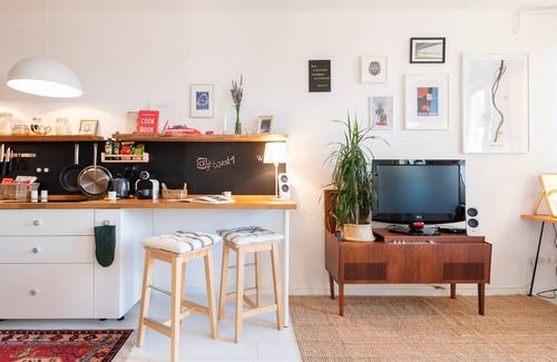 Erzsebetvaros Apartment | Boho Studio with City and Mountain Views