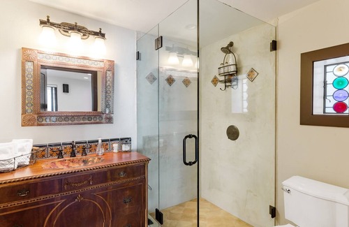 Hollywood House | Spanish Style Hollywood Casita with Pool and Hot Tub
