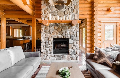 Labelle Villa | Chalet Cherokee Waterfront Chalet Near Mont-Tremblant