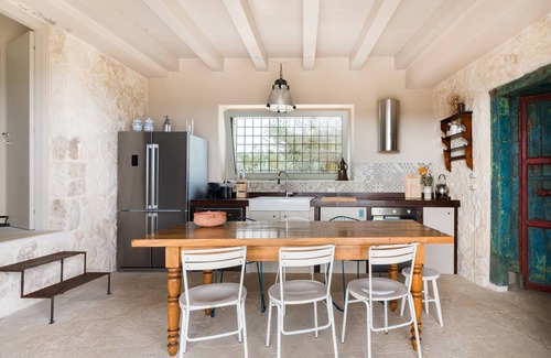 Noto Villa | Artfully Renovated Stone House Overlooking the City of Noto