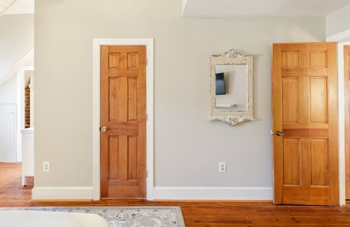 Occoquan Apartment | The Farmhouse in Historic Occoquan Close to D.C.