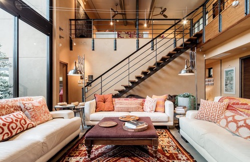 Flournoy Acres Villa | Swim, Sun and Relax in this Bali-inspired Artist's Loft House in Austin