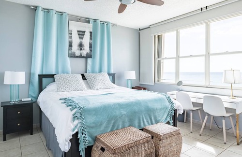 Stella Apartment | RINCON BEACHFRONT RETREAT I : KING BED!