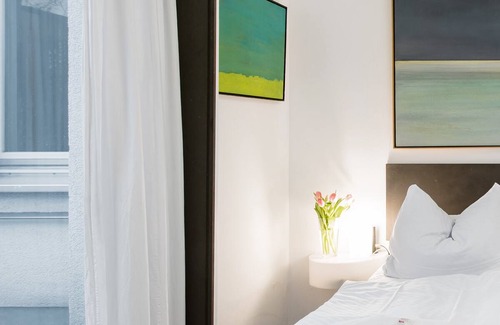 Mitte Apartment | Beautiful Apartment Connected to an Art Gallery
