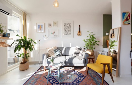 Erzsebetvaros Apartment | Boho Studio with City and Mountain Views