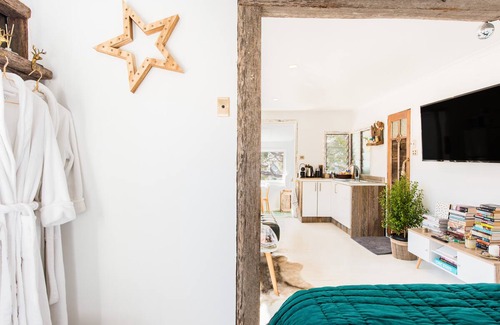 Bundeena House | Bundeena Treehouse The Royal National Park Sydney