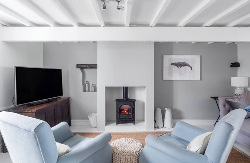 Ravenglass House | Reimagined 1715 Beachfront Cottage with Terrace