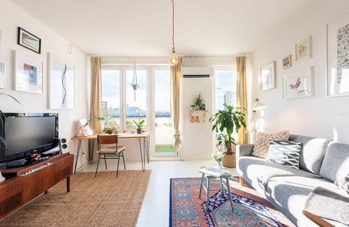 Erzsebetvaros Apartment | Boho Studio with City and Mountain Views