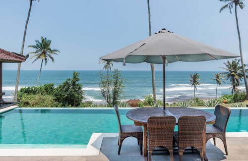 Suraberata Villa | The SeaBreeze at Balian Beach on Secluded West Coast