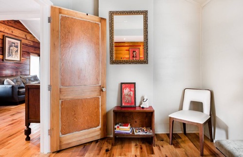 Chestnut House | Renovated 1940s Bungalow in the Heart of Central East Austin