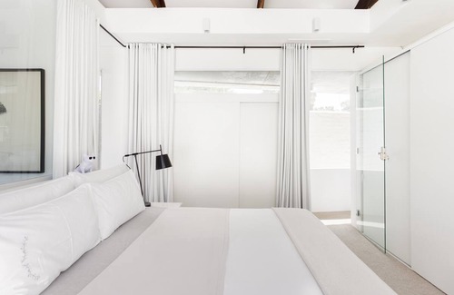 Cape Town City Centre House | Renovated 1930s Townhouse with Rooftop Deck