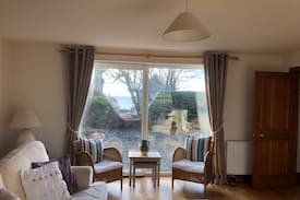 Leven Cabin | Stable Cottage Elie