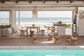 Shelley Point Villa | the beach house britannia bay luxury on the beach