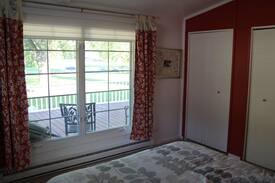 Syracuse Cabin | The Robbins Nest, Family Friendly, Lake Wawasee